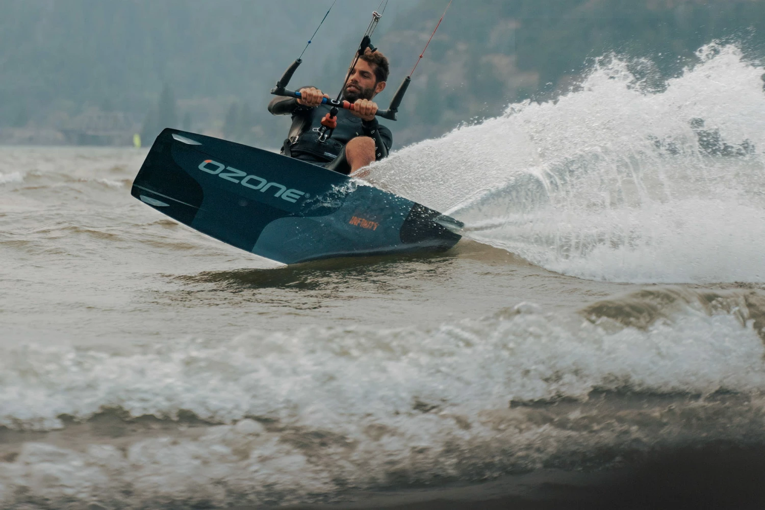 Ozone Infinity V3 Kiteboard â Bild 2