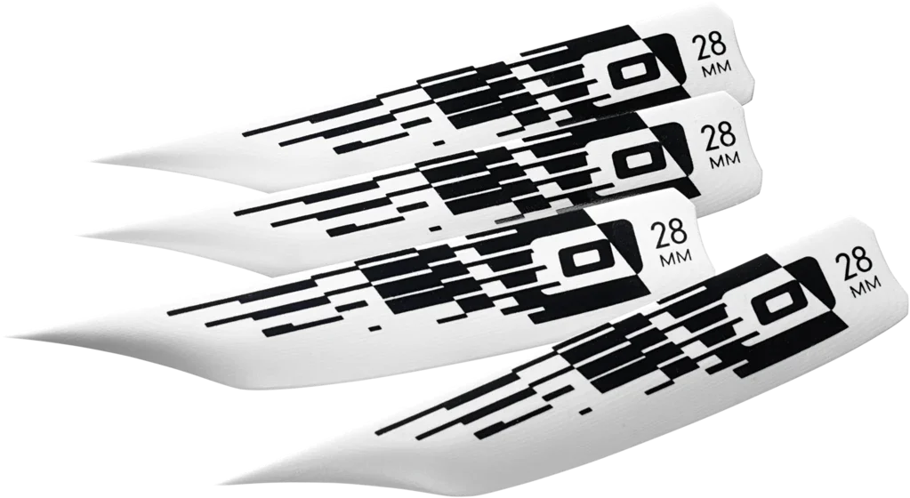 CORE BOLT Equalizer 2 Fin BLISTER 4pcs 28mm Scr+wash